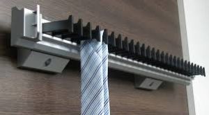 pullout tie holder.jpg1